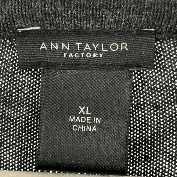 Ann Taylor Factory long-sleeve pullover sweater, dark gray, XL - Picture 5 of 8